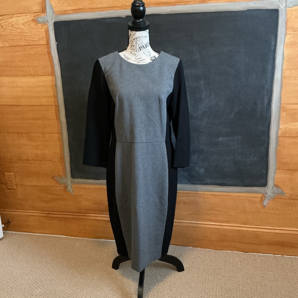 Talbot's size 8 gray and black knit long sleeve shirt